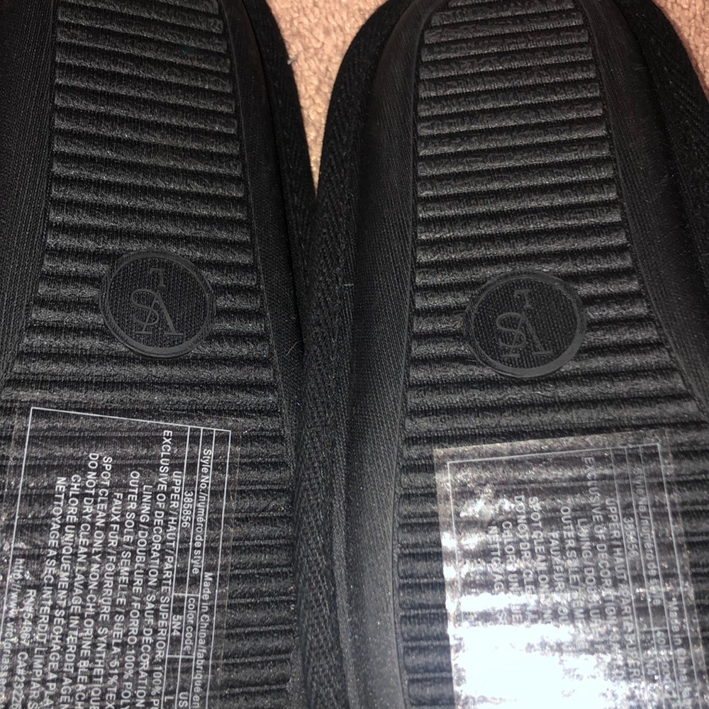 slippers - Picture 4 of 4